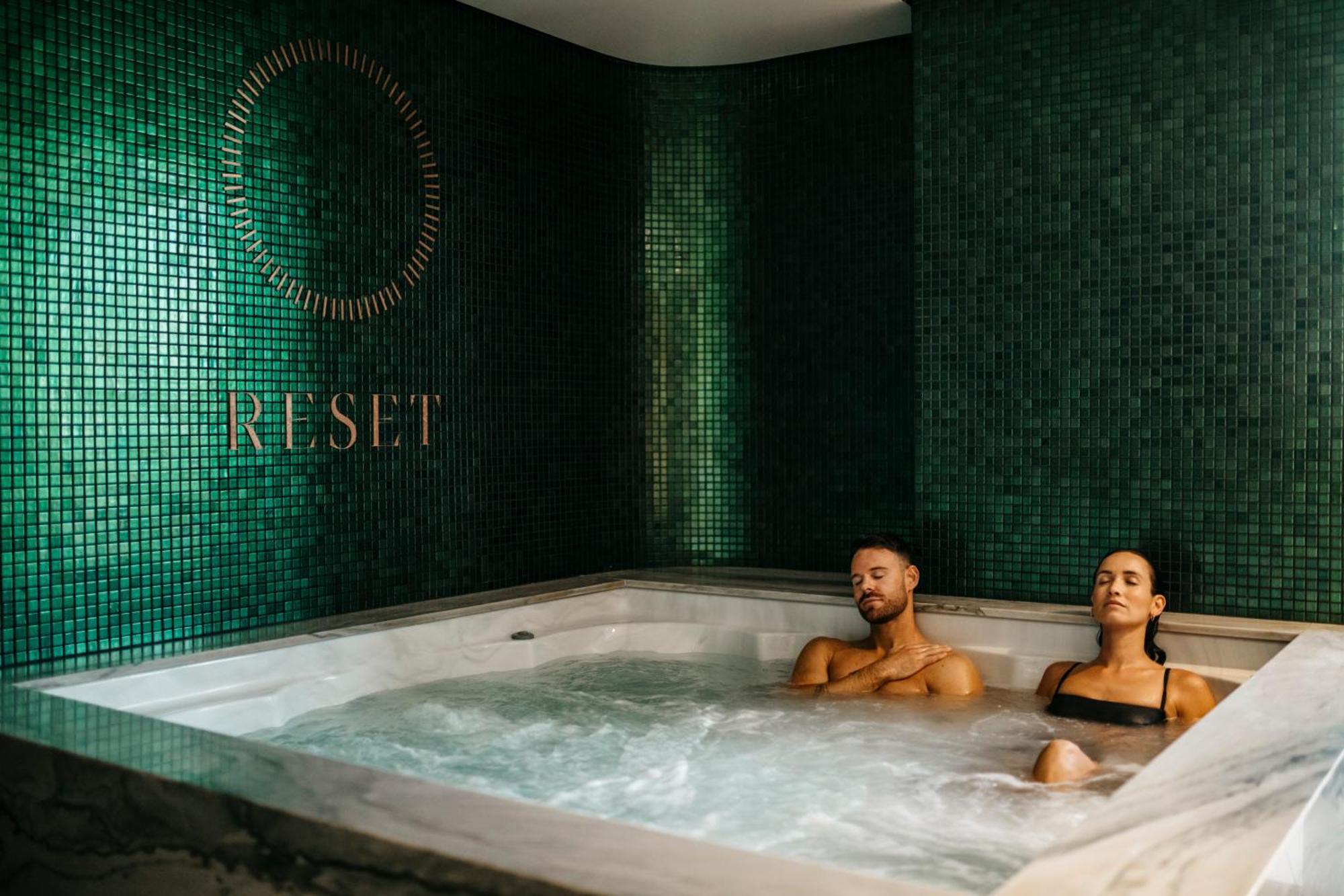 Astina Suites, Penrith
